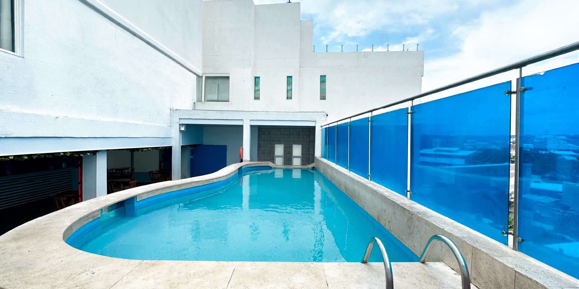 On Vacation Experience - Destino Internacional San Andrés Hotel Tower piscina