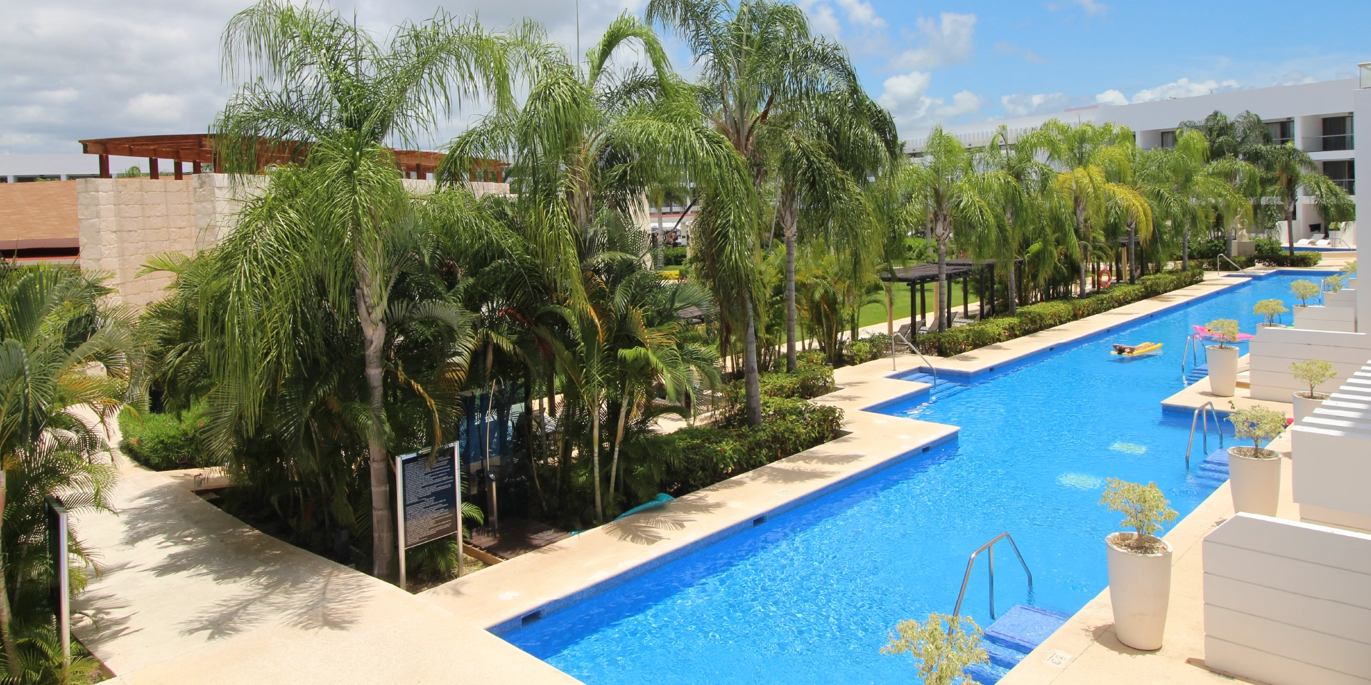 on-vacation-colombia-destino-cancun-hoteles-princess-piscina-02