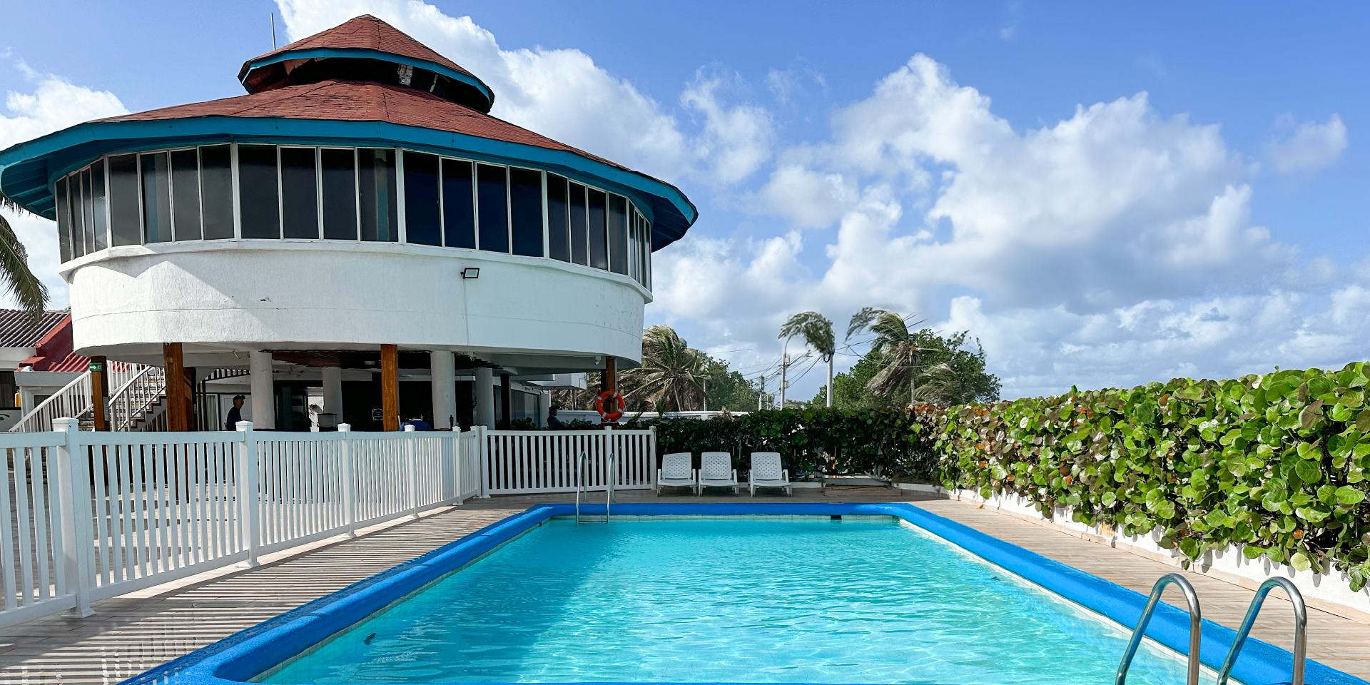 On Vacation Colombia destino nacional San Andrés - Hotel blue reef - Piscina hotel