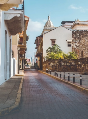 Lo más atractico de este lugar es su historia, así como los edificios y calles antiguos son ideales para tomar fotos.
Costo adicional
CASCO ANTIGUO