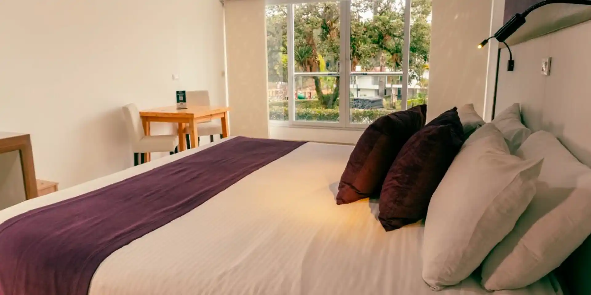 on-vacation-destino-guatape- hotel-los recuerdos-doble-premium 5_11zon