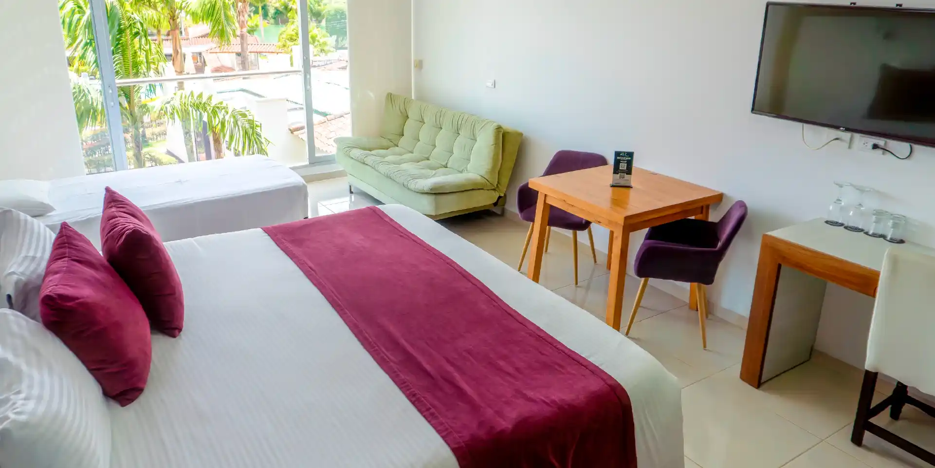 on-vacation-destino-guatape- hotel-los recuerdos-triple-premium 10_11zon