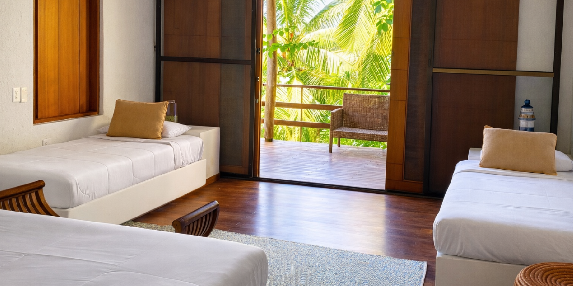 on-vacation-colombia-destino-san-andres-hotel-acantilado-habitacion-arena-cuadruple-1920x960 4