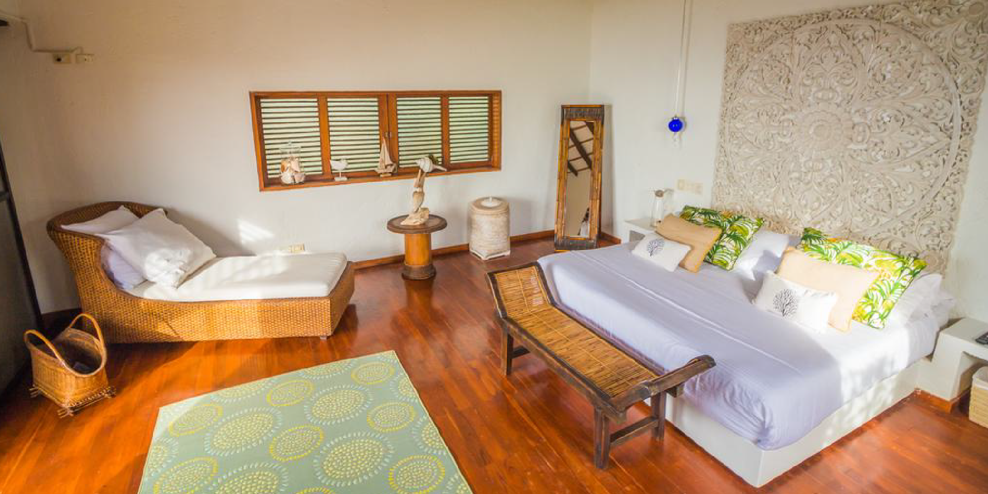 on-vacation-colombia-destino-san-andres-hotel-acantilado-habitacion-mar-matrimonial-1920x960 11