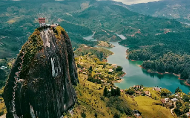 376x234-on-vacation-guatape-piedra-del-peñol@72x